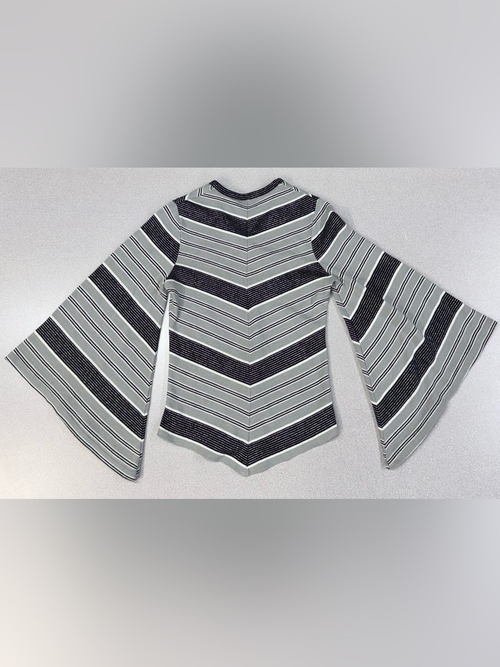 Vintage Lady Anne Knits Bell Sleeve Stripe Silver Sparkle V-Neck V-Hem Blouse - Picture 2 of 5